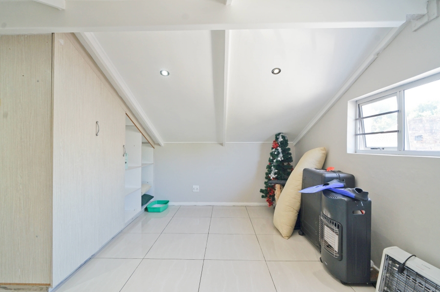 4 Bedroom Property for Sale in Winterstrand Eastern Cape